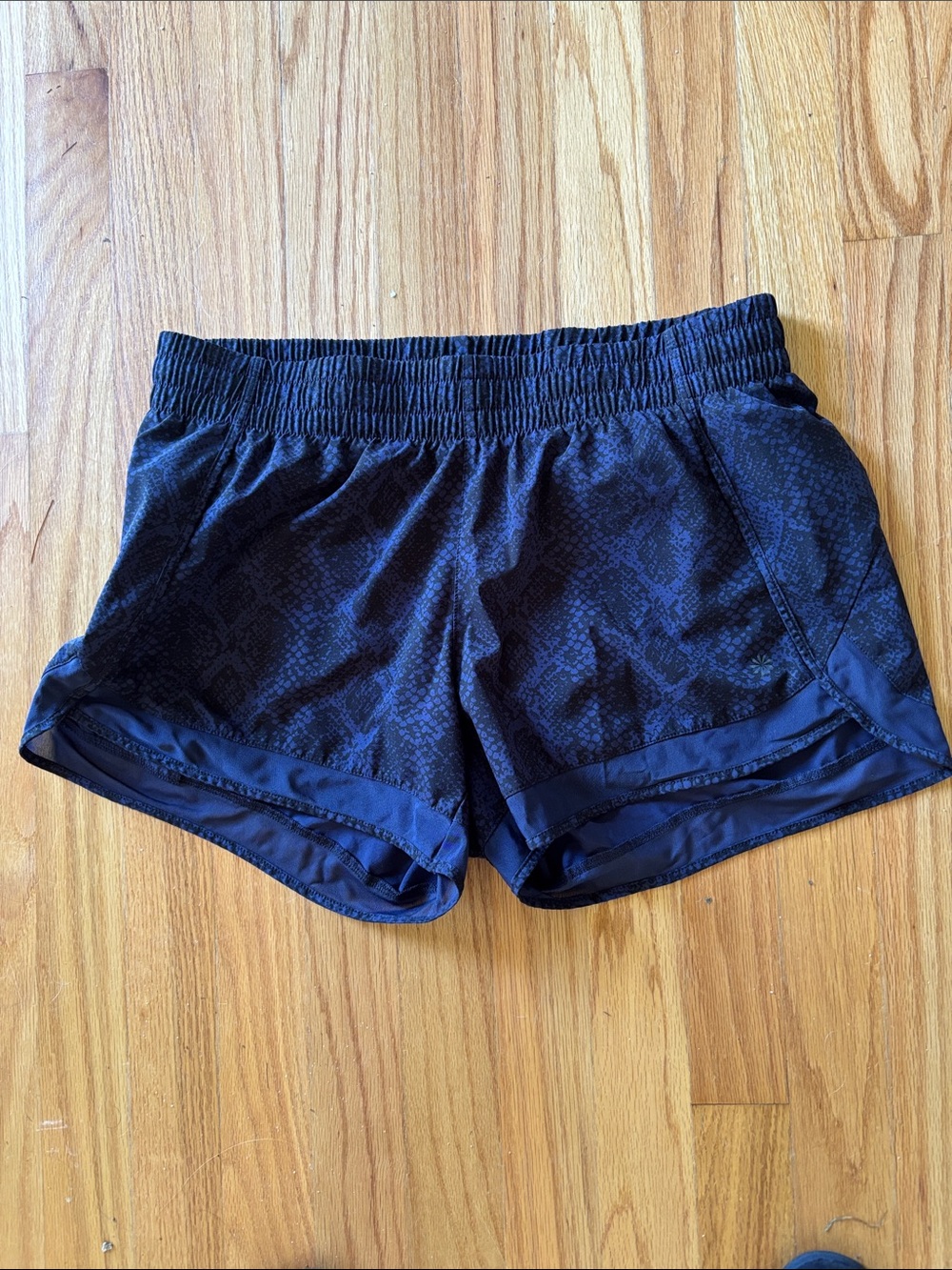 Athleta Black and Blue  Mesh Runner short Snake-Print - Medium